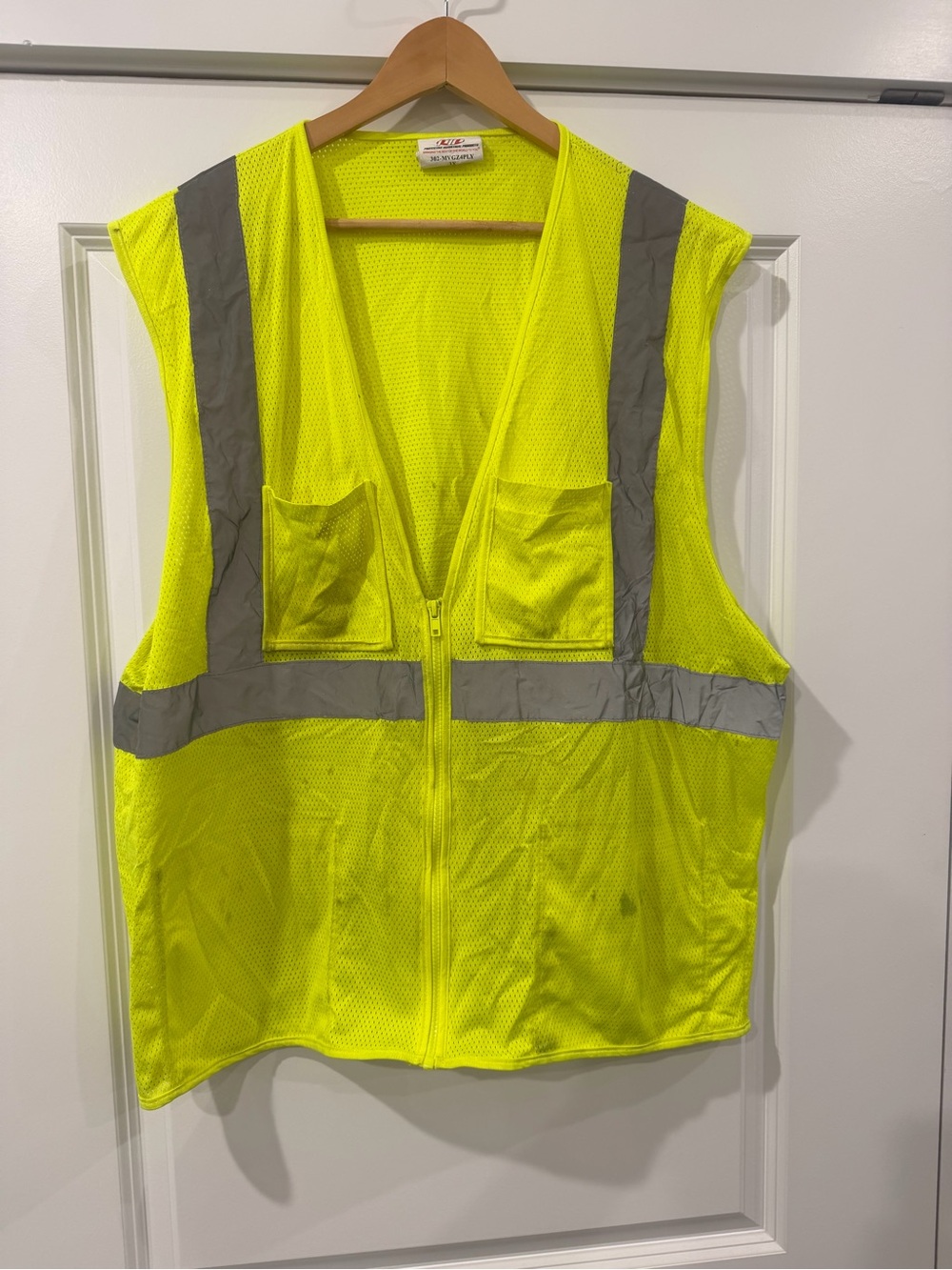 High-Visibility Safety Vest - Fluorescent Yellow w/ Stripes 3X class 2